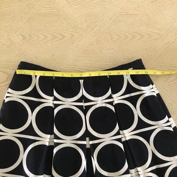 Ann Taylor Petites size 0P pleated all around  - Picture 6 of 7